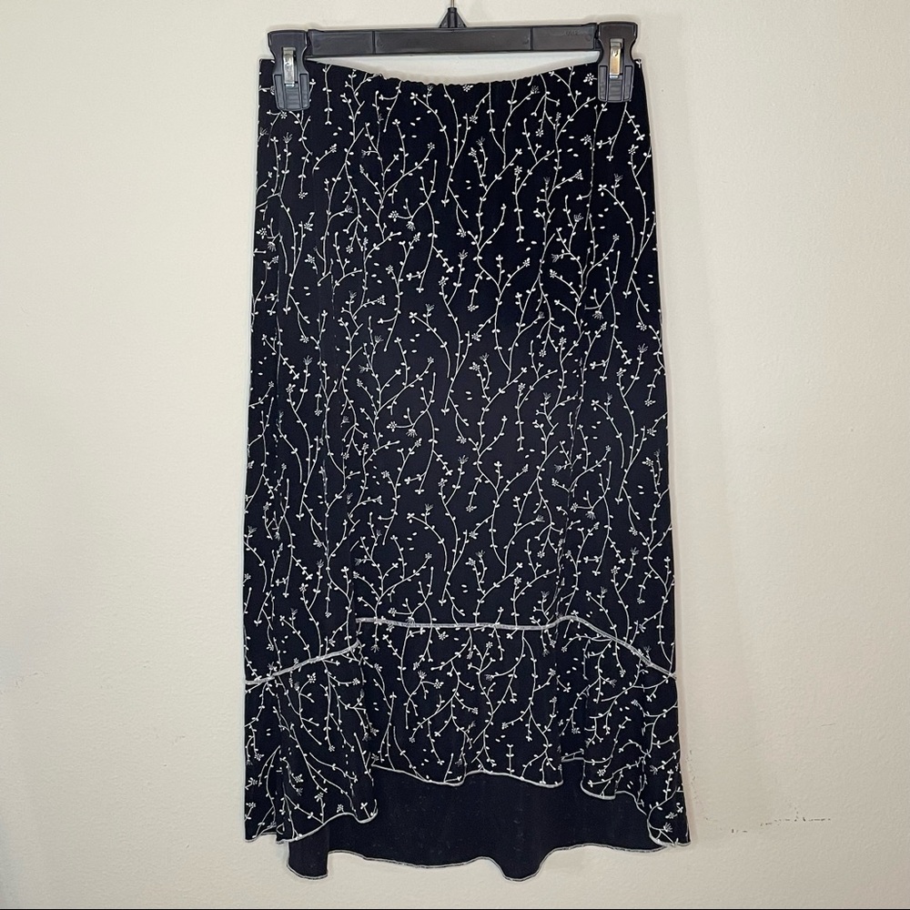 Black and white Dress barn midi skirt - Medium